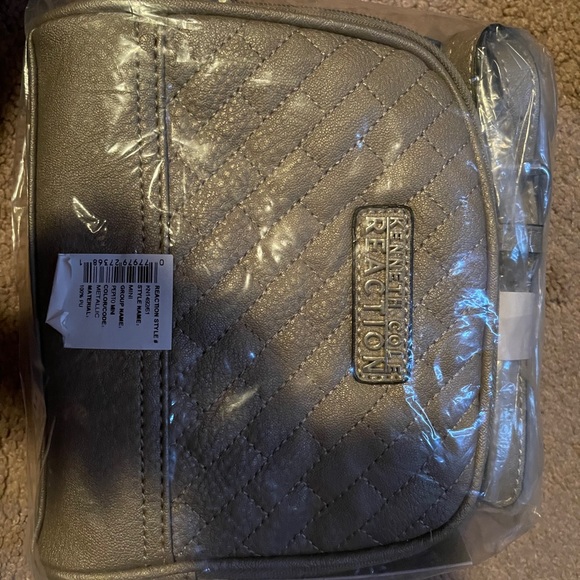 Kenneth Cole - Picture 3 of 3